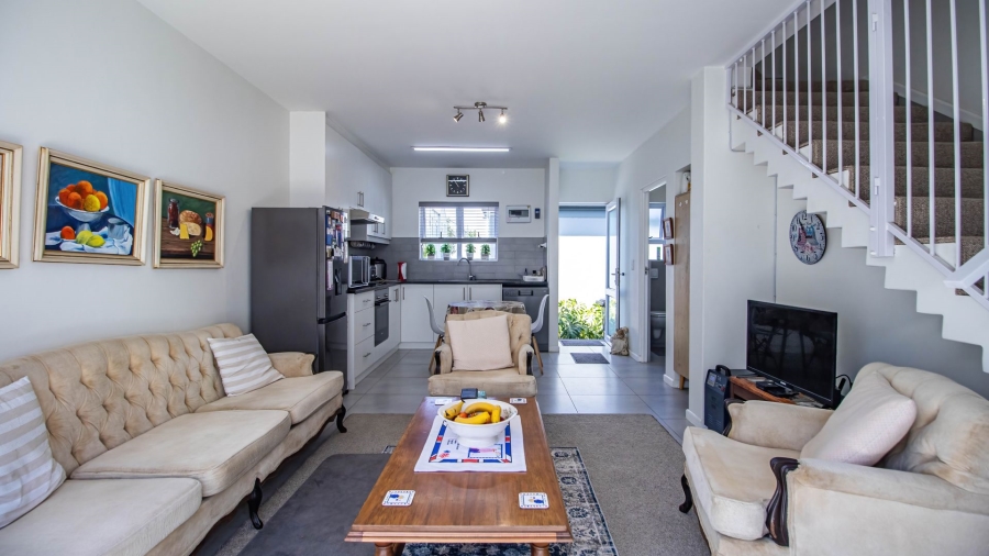 2 Bedroom Property for Sale in Honeydew Country Estate Western Cape